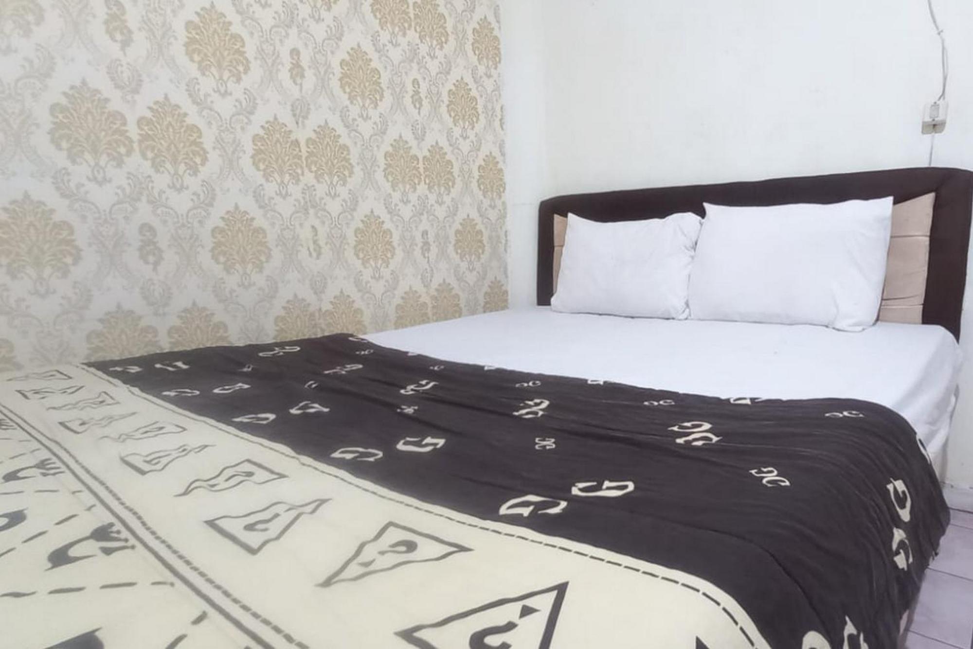 Fortuna Hotel Redpartner Near Exit Tol Paiton Экстерьер фото